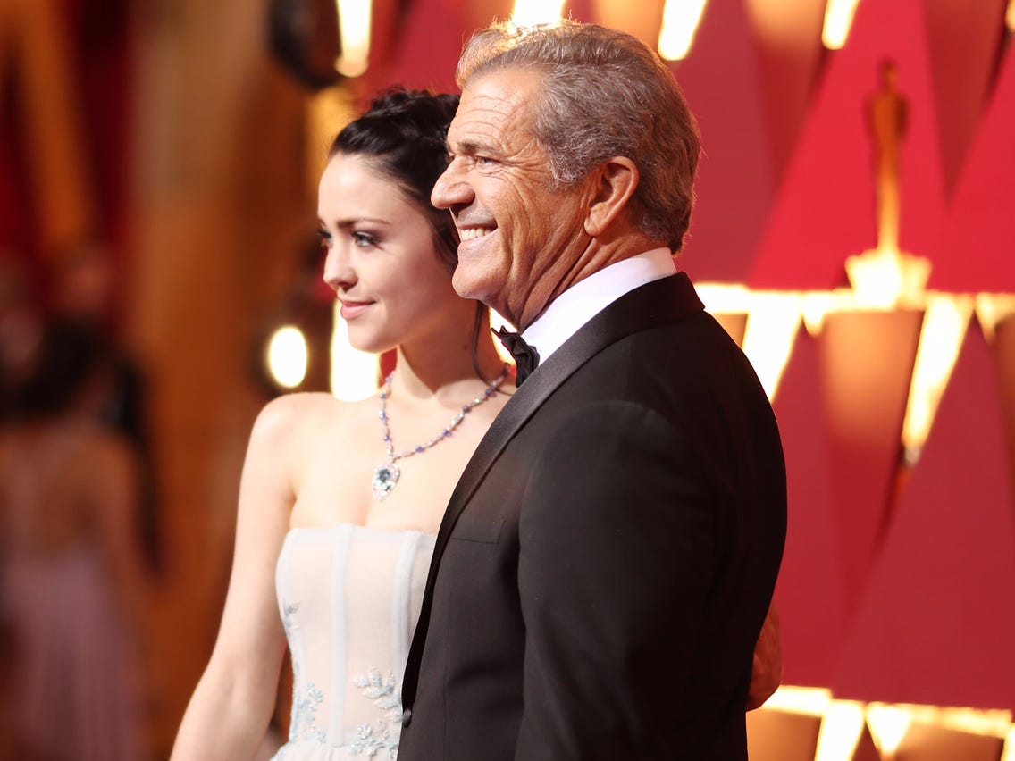 why Hollywood Finally Forgave Mel Gibson At The 2017 Oscars