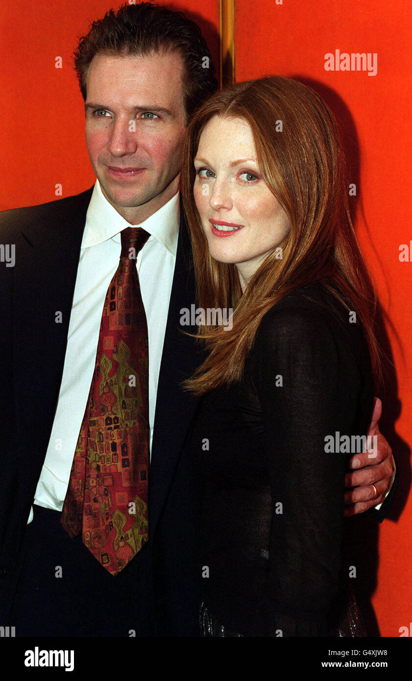 actors Ralph Fiennes And Julianne Moore Before The Celebrity Film Premiere Of Neil Jordans The End Of The Affair At The Curzon Cinema In London Stock Photo Alamy