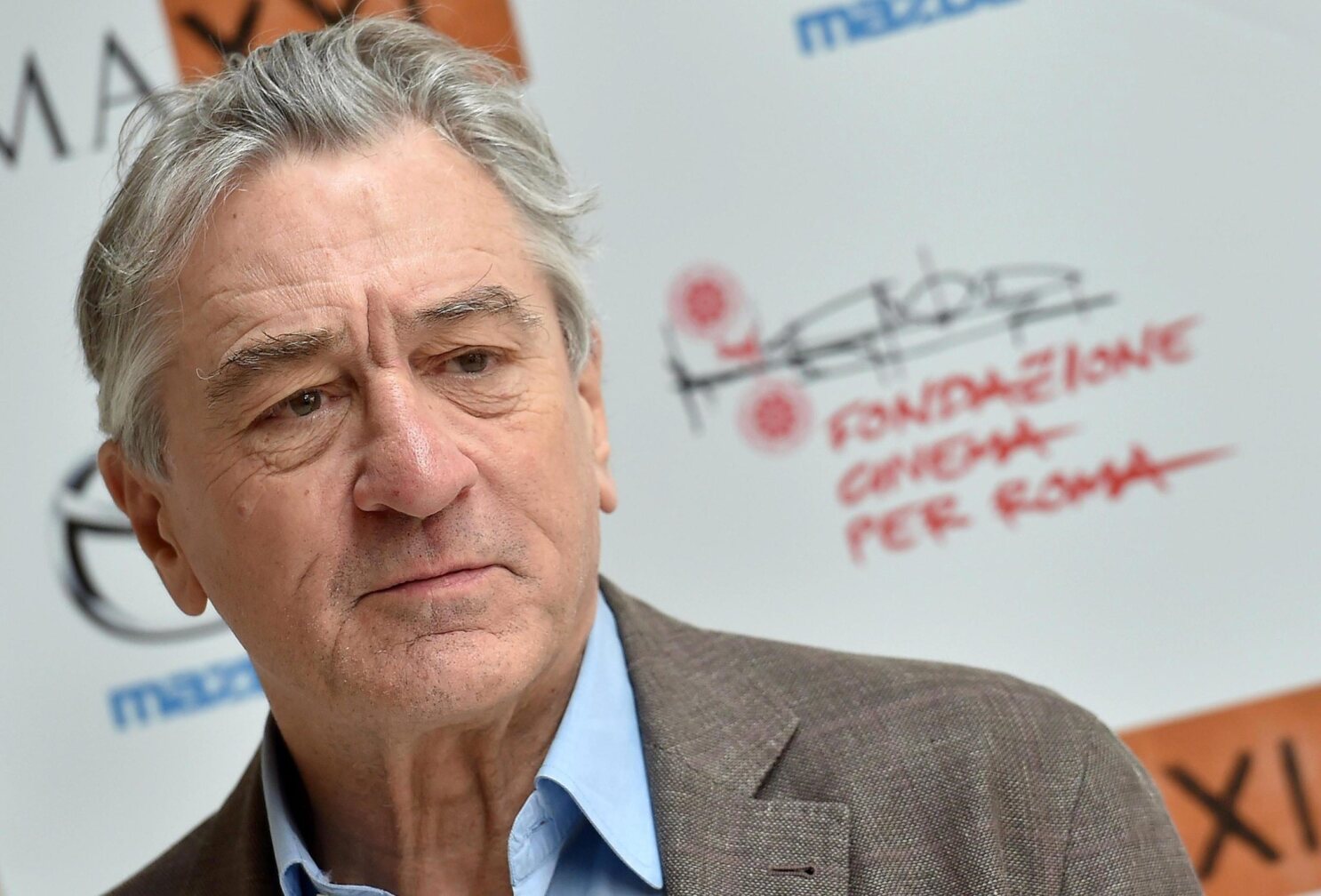 robert De Niro Calls Out Trump And Fox News On Cnns Reliable Sources  Los Angeles Times