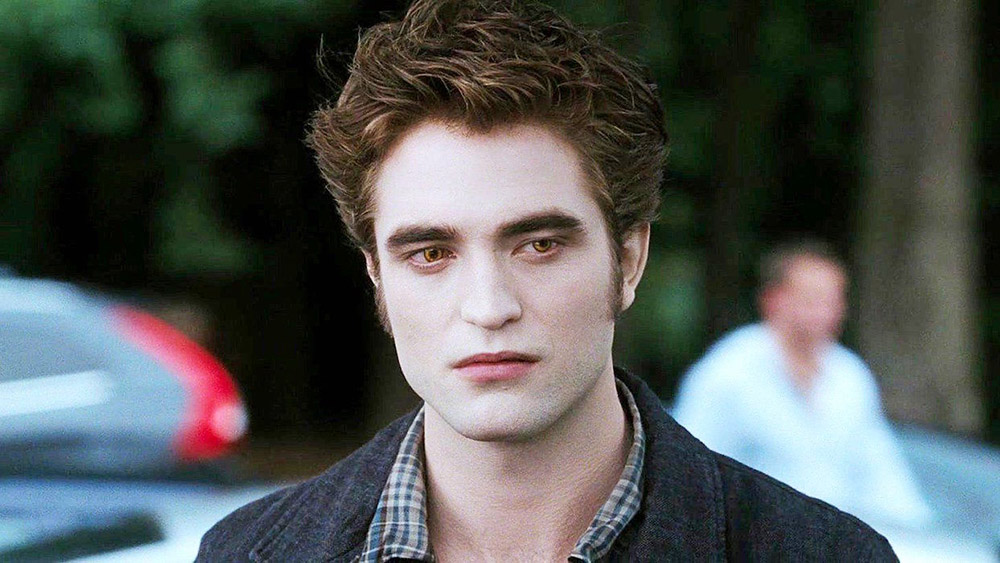robert Pattinson Disagreed With Studio Over Making Twilight Less Emo  Variety