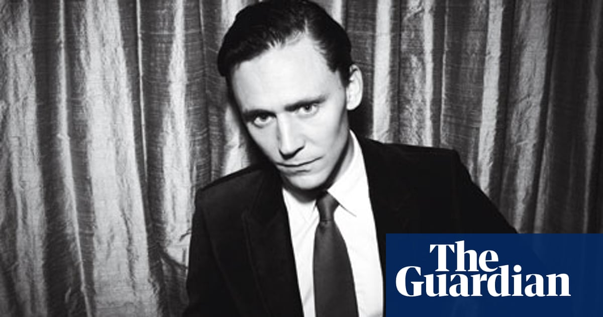 tom Hiddleston I Never Wanted To Be The Goto Guy For Tails And Waistcoats Tom Hiddleston The Guardian