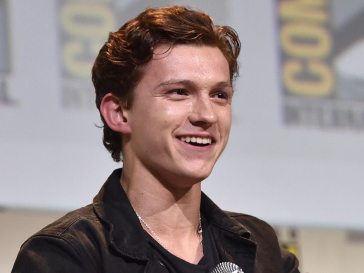 tom Holland Shares An Emotional Post After Spiderman No Way Homes Release Calls It Life Changing Pinkvilla