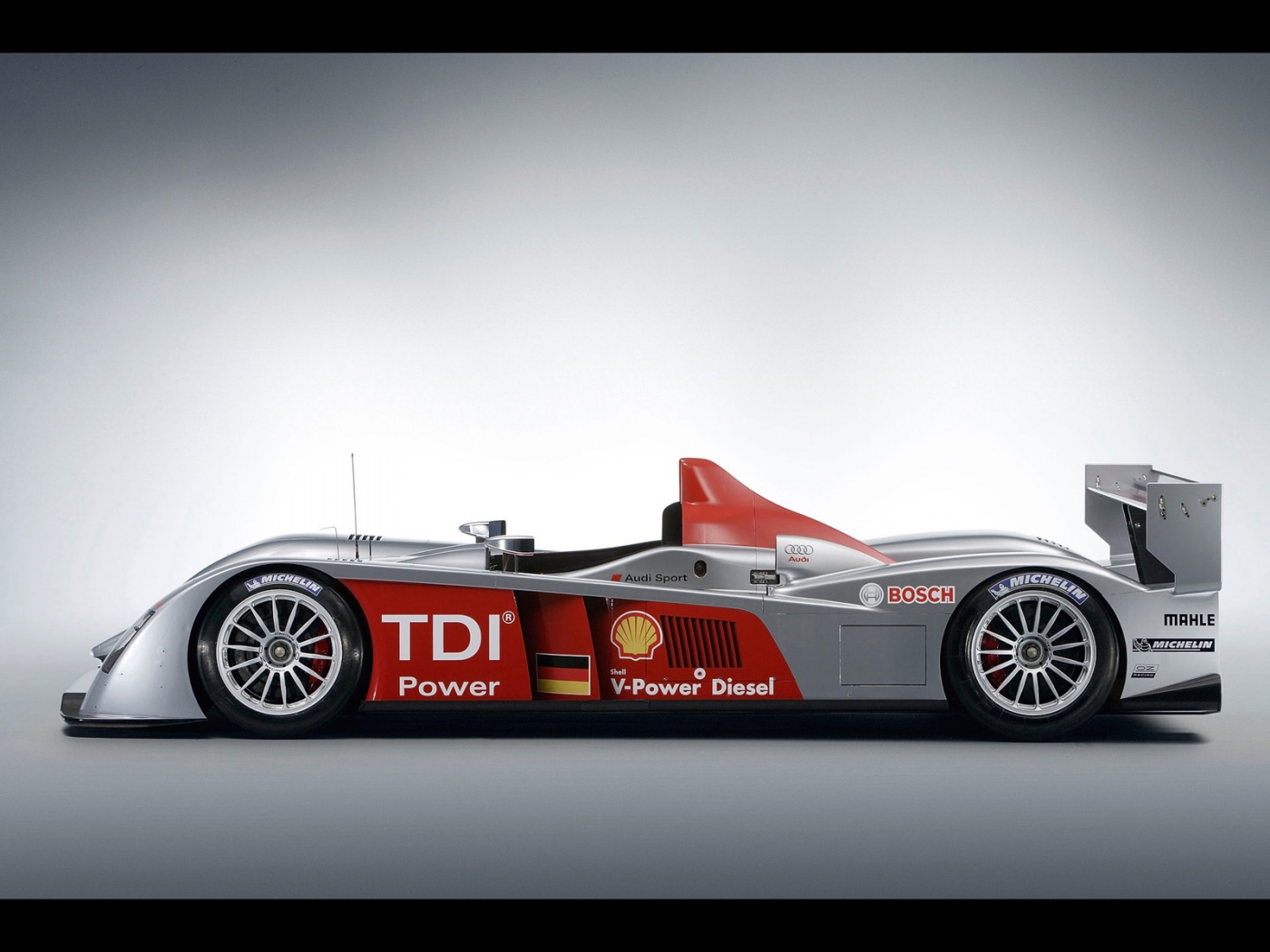 2006 Audi R10 TDI Sports look