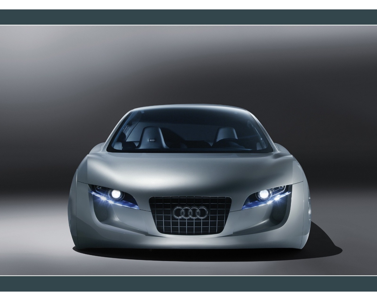 Audi RSQ Front