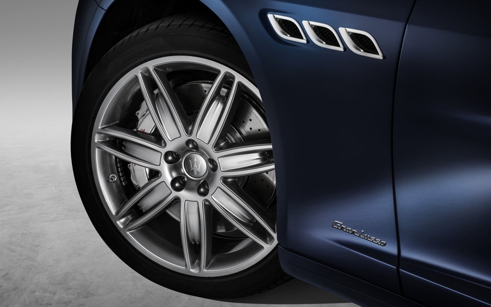 Maserati Quattroporte Revealed 2017