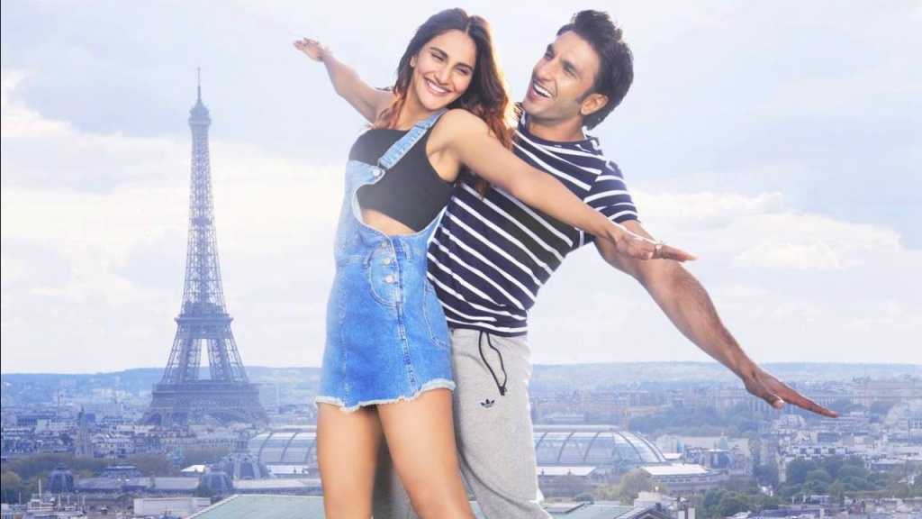 Ranveer Singh And Vaani Kapoor At Eiffel Tower Befikre