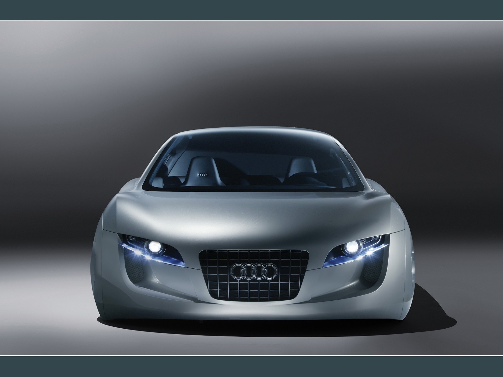 Audi RSQ Front