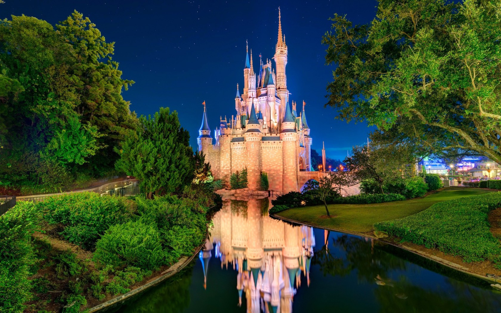 Disneyland Cinderellas Castle Orlando